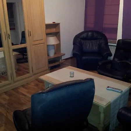 Easy-bedsit 1 *